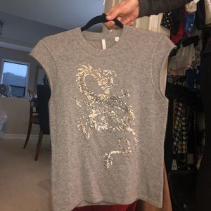 Iisli cashmere snake short sleeved sweater.